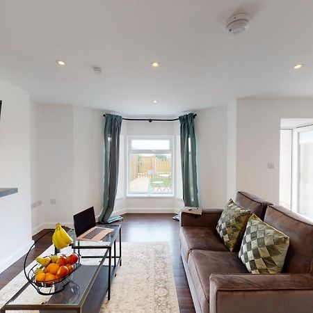 Stylish Apartment W/ Private Garden - Dog Friendly Newport  Exteriér fotografie