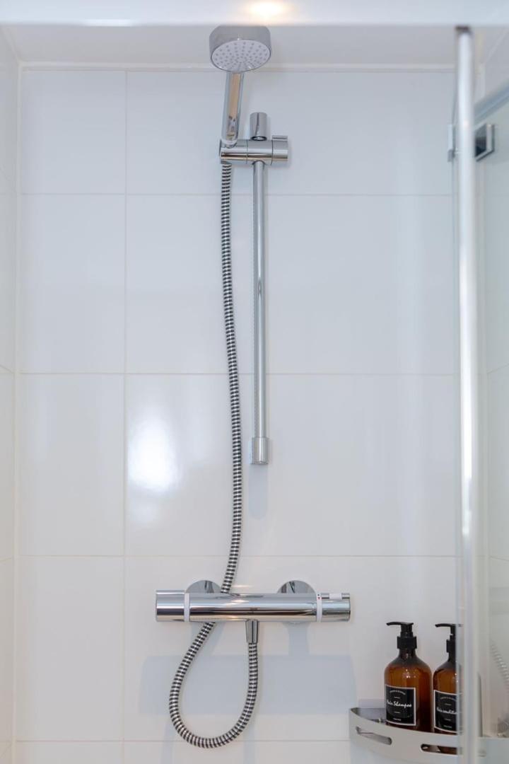 Stylish Apartment W/ Private Garden - Dog Friendly Newport  Exteriér fotografie