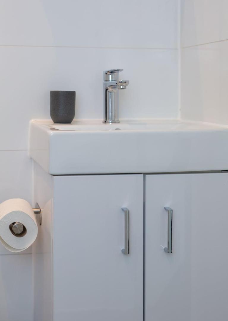 Stylish Apartment W/ Private Garden - Dog Friendly Newport  Exteriér fotografie