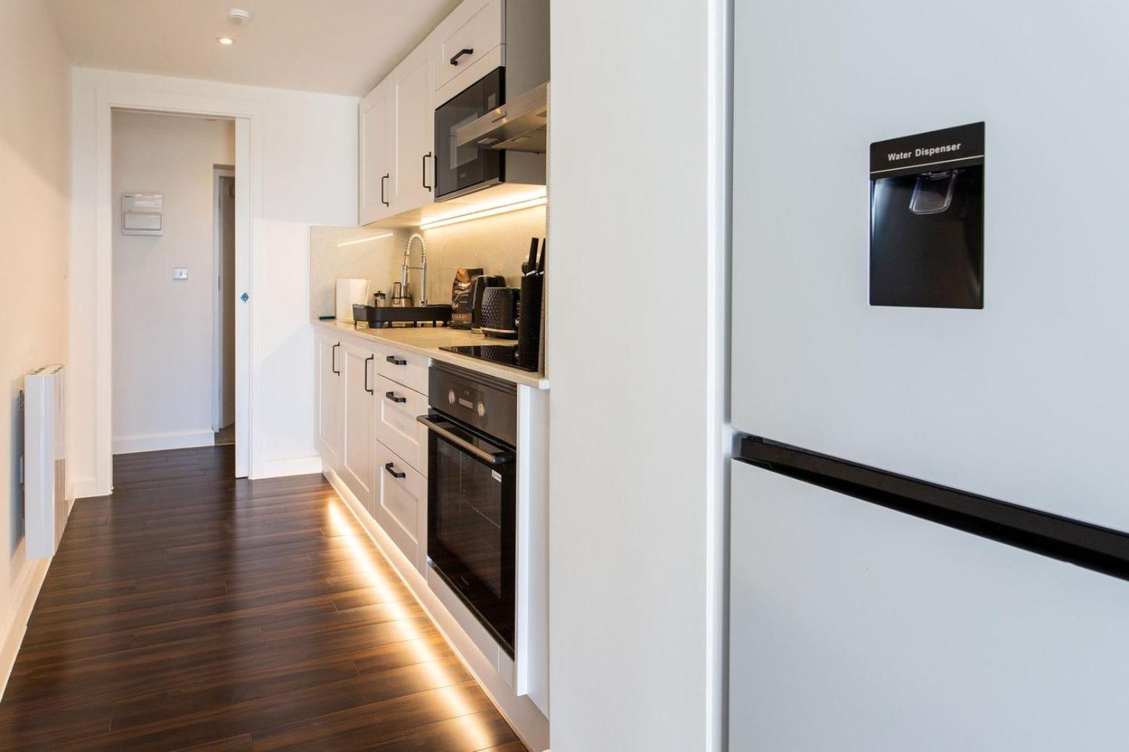 Stylish Apartment W/ Private Garden - Dog Friendly Newport  Exteriér fotografie