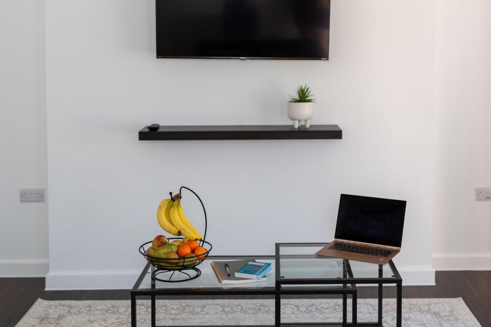 Stylish Apartment W/ Private Garden - Dog Friendly Newport  Exteriér fotografie