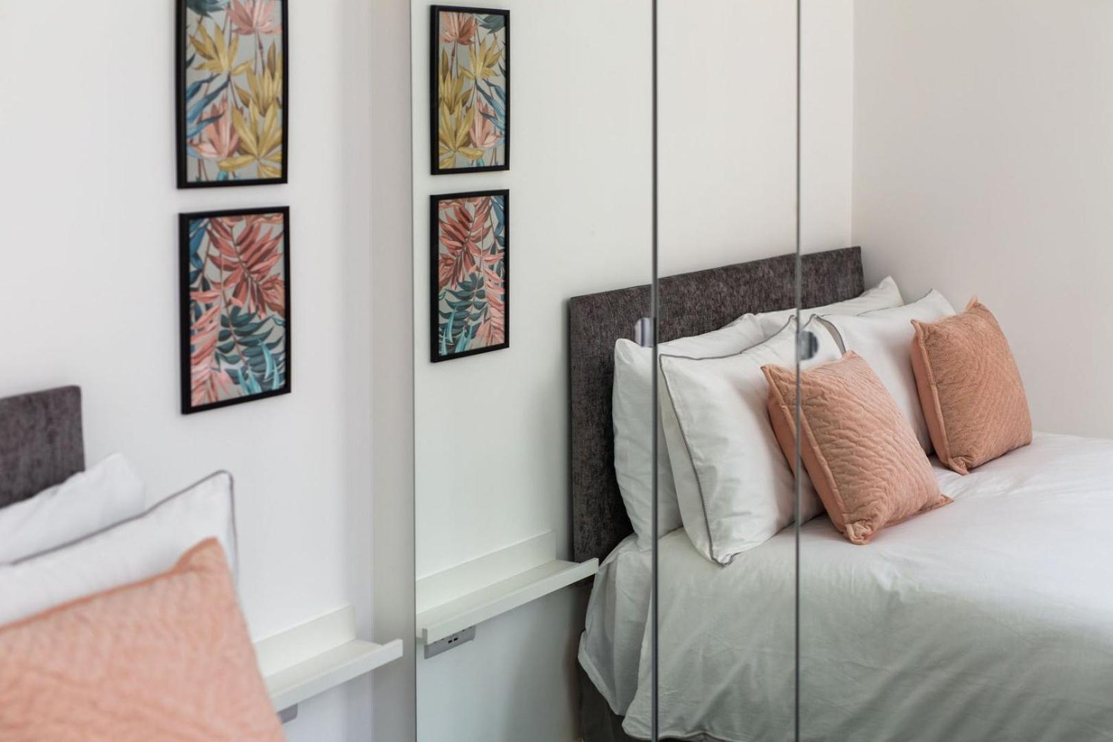 Stylish Apartment W/ Private Garden - Dog Friendly Newport  Exteriér fotografie