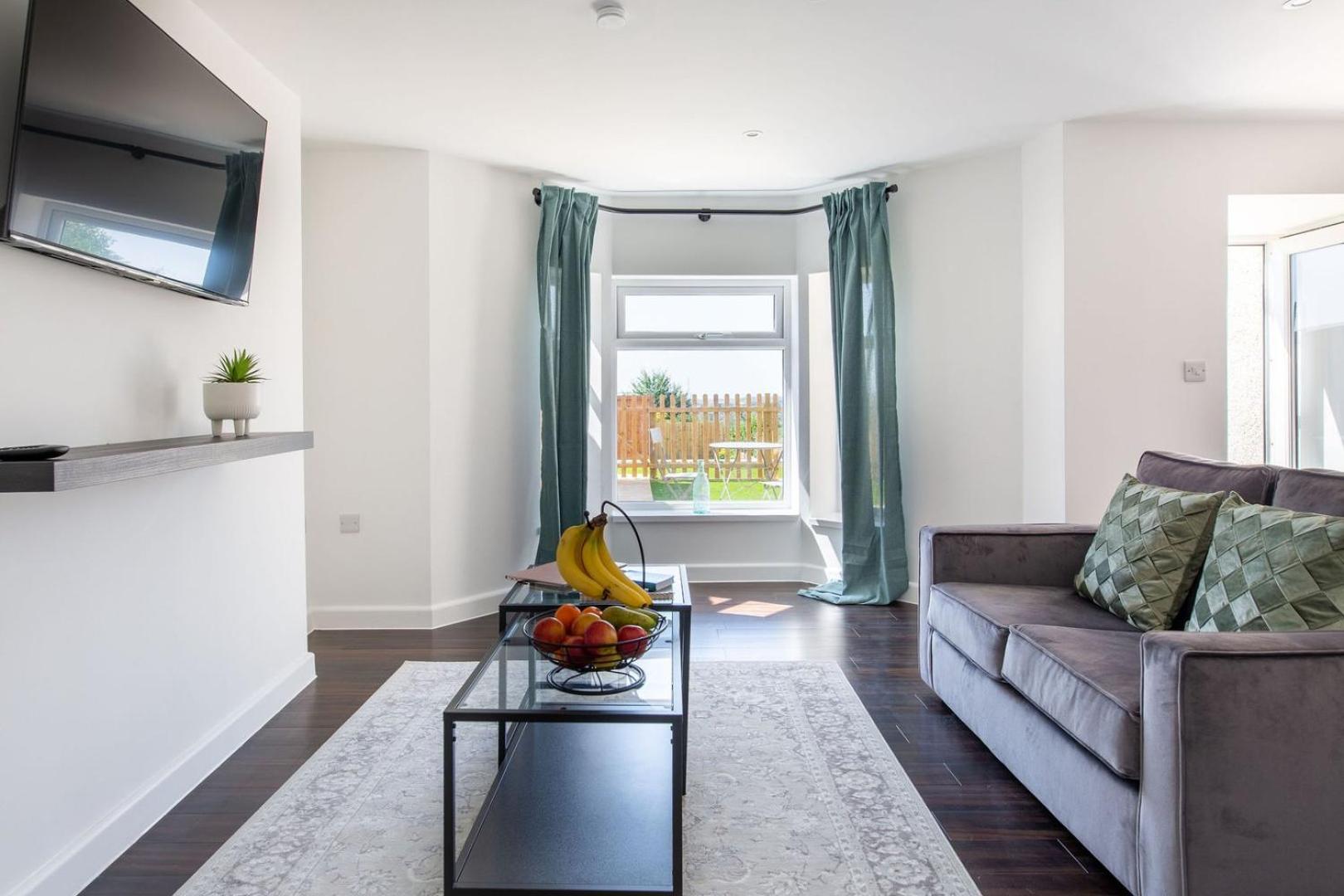 Stylish Apartment W/ Private Garden - Dog Friendly Newport  Exteriér fotografie
