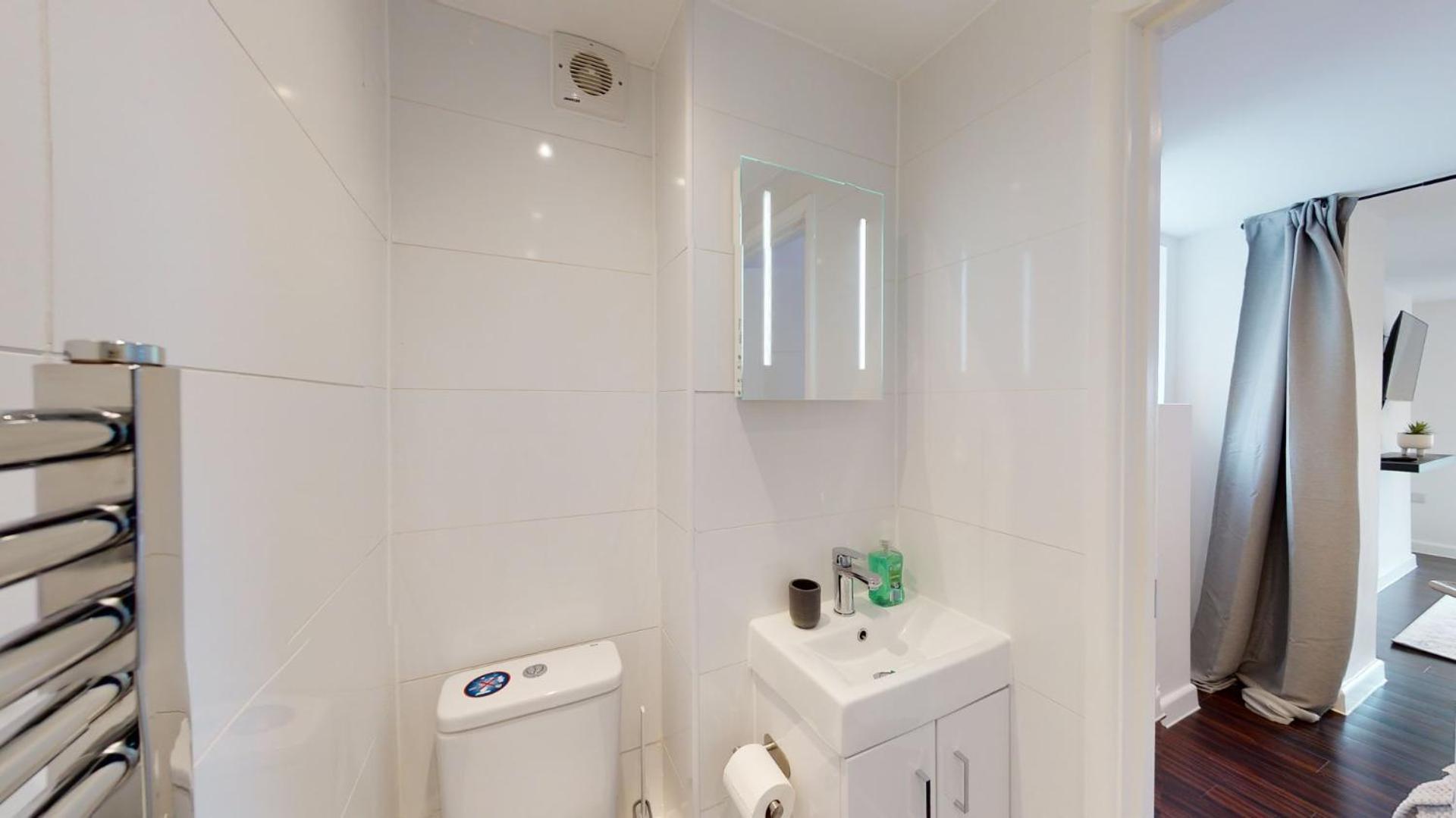 Stylish Apartment W/ Private Garden - Dog Friendly Newport  Exteriér fotografie