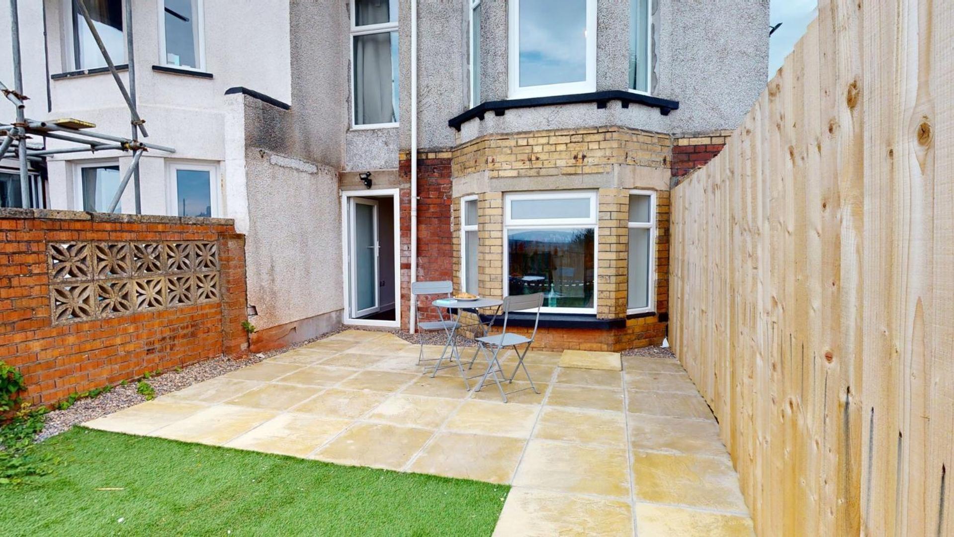 Stylish Apartment W/ Private Garden - Dog Friendly Newport  Exteriér fotografie
